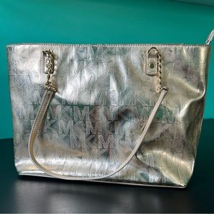 MICHAEL KORS Gold Metallic Jet Set Chain Tote